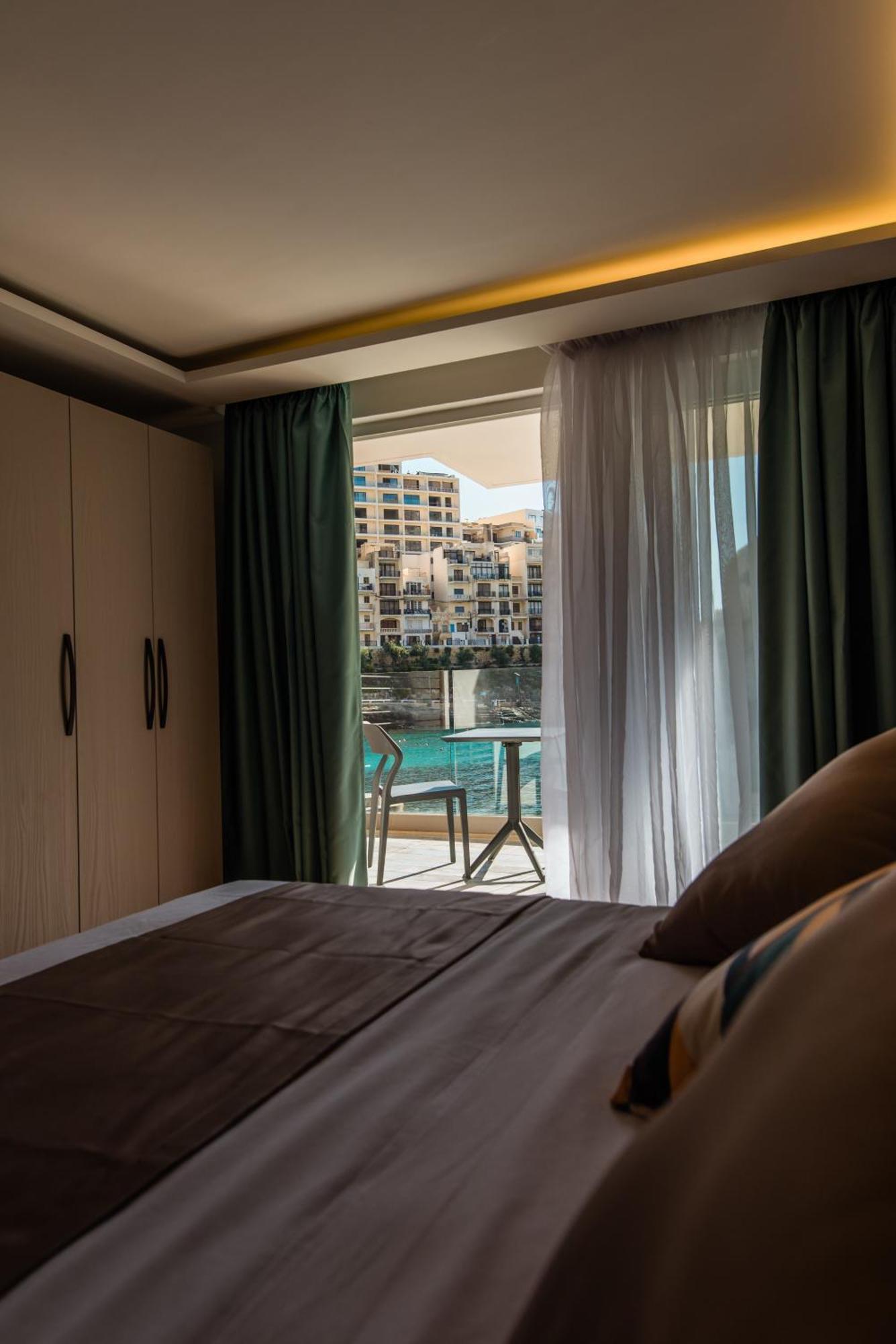 Blu Waters Boutique Hotel Xlendi Exterior photo