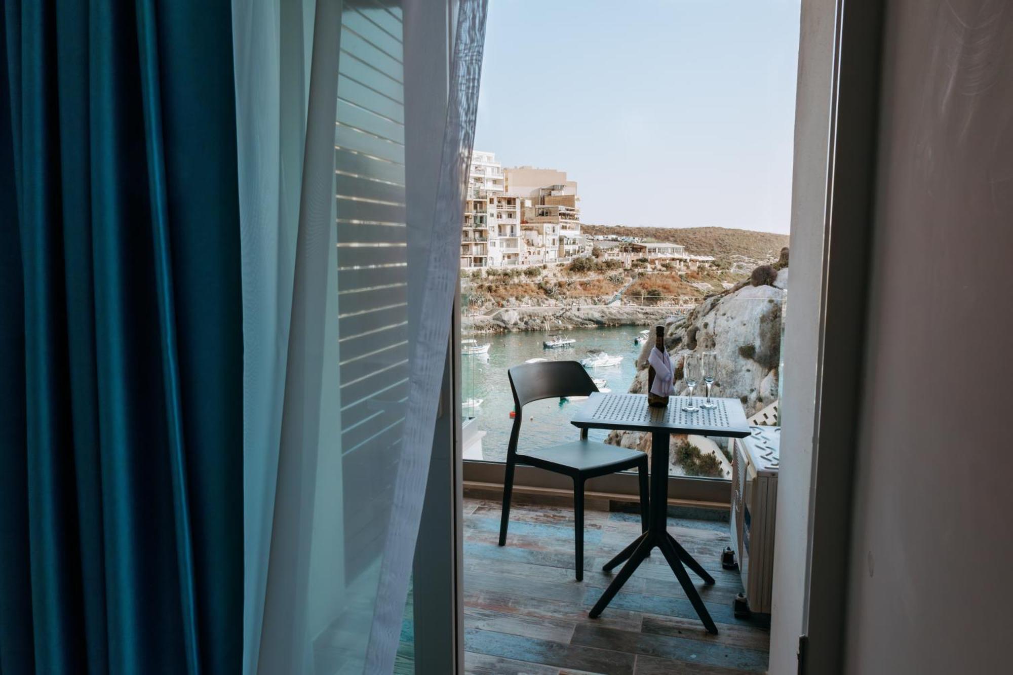 Blu Waters Boutique Hotel Xlendi Exterior photo