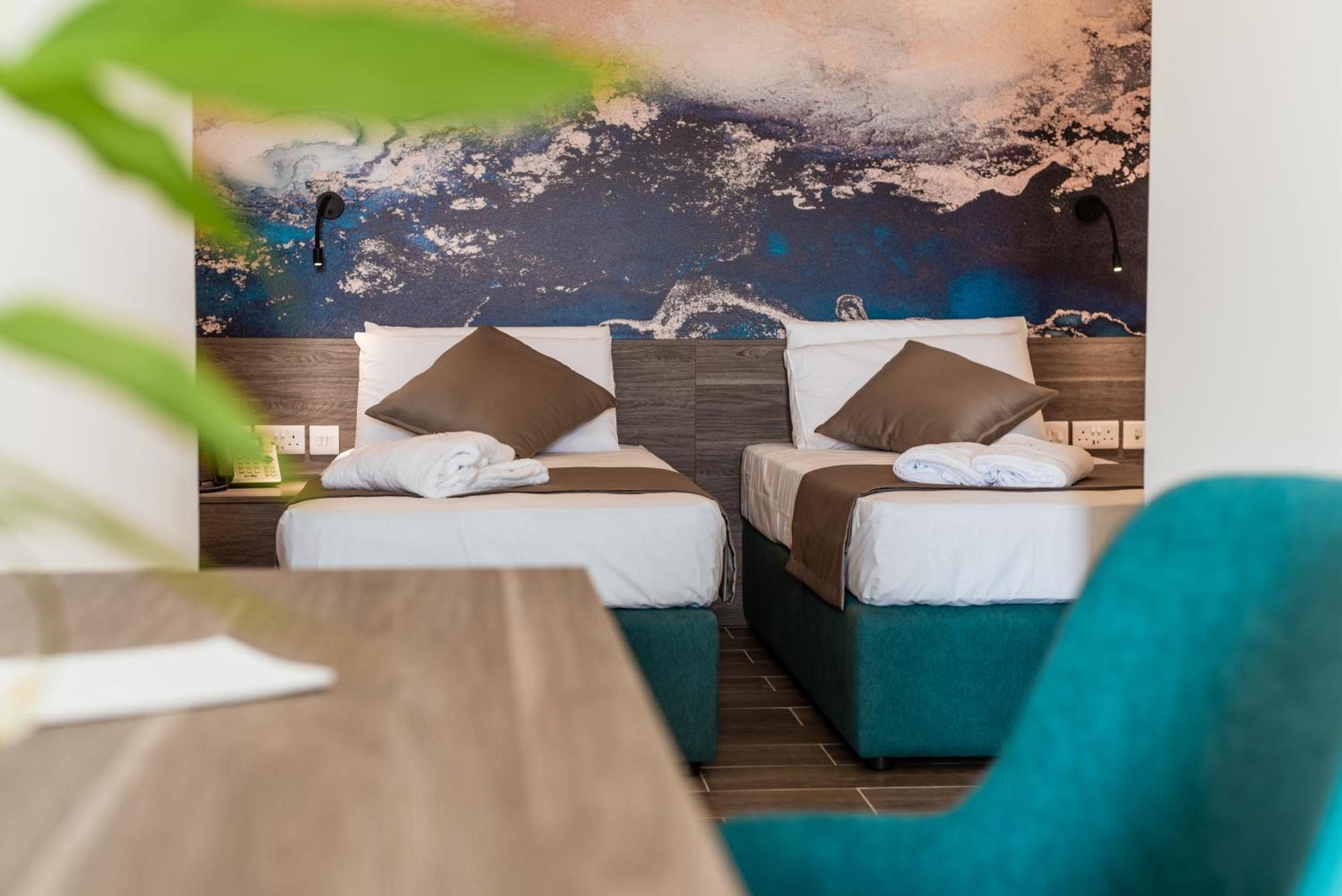 Blu Waters Boutique Hotel Xlendi Exterior photo