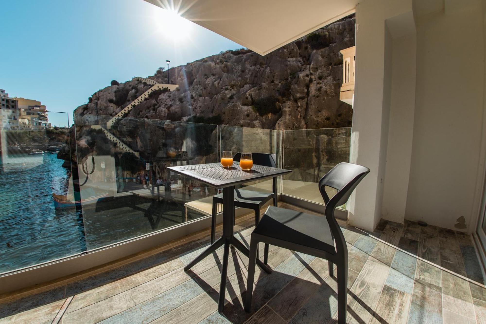 Blu Waters Boutique Hotel Xlendi Exterior photo